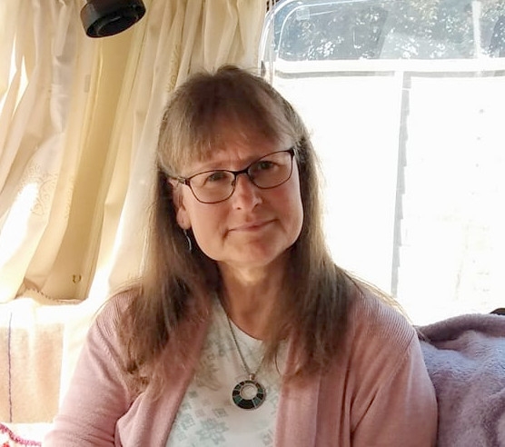 An interview with Dawn Treacher – Author, illustrator & plush artist